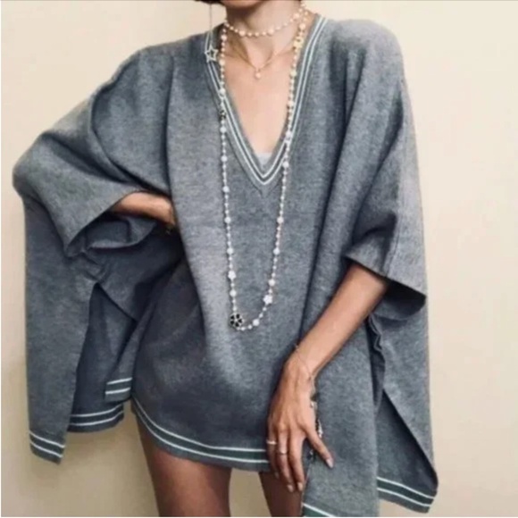 House of Harlow 1960 Poncho V-Neck Sweater One Size Grey Loungewear Knit Cozy - Picture 1 of 10